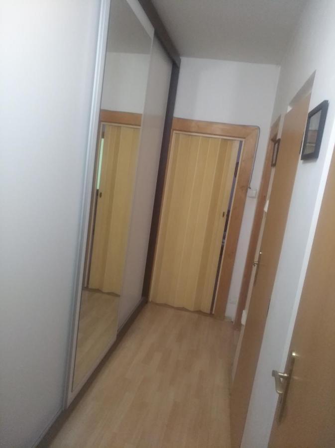 Byt 2+1 S Balkonem Vsetín Екстериор снимка